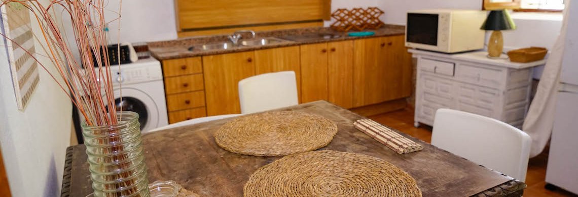 Villa Moli Mesa comedor.jpg